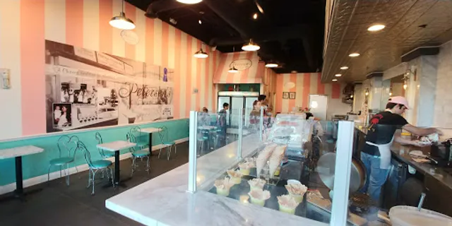 Petersen's Ice Cream and Cafe
