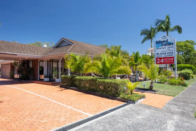 Island Palms Motor Inn