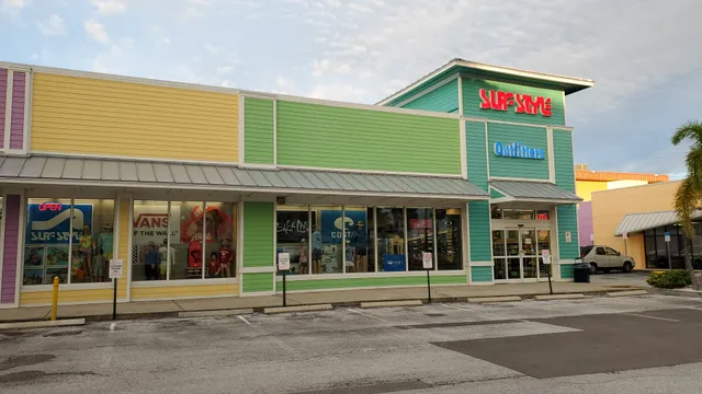 Surf Style 112: Surf, Swimwear, Sporting Goods in Clearwater