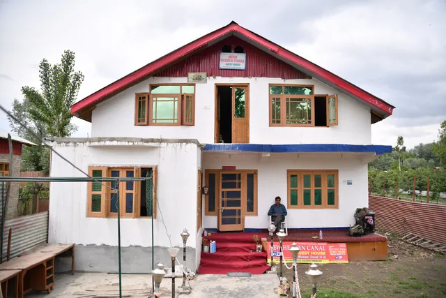 Shamus Javed Home Stay