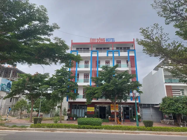 Khách Sạn Ánh Đông