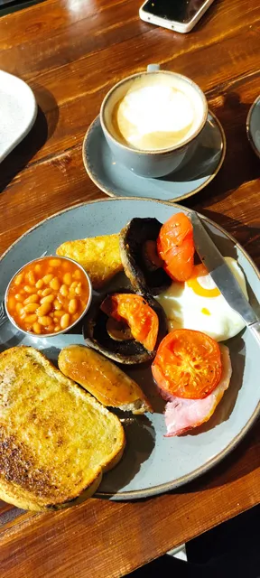 TASKERS Bistro BBQ & Beer Garden