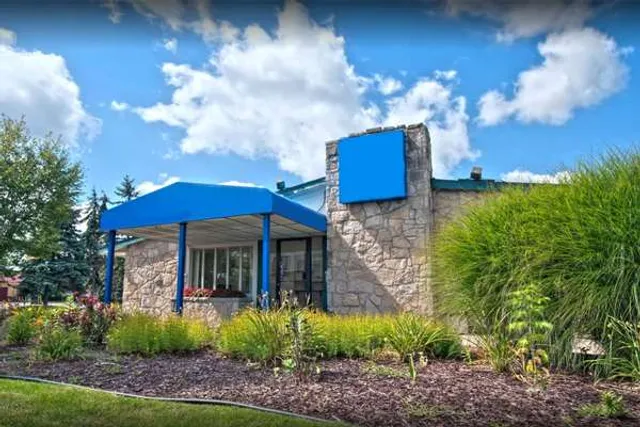 Travelodge by Wyndham Lansing