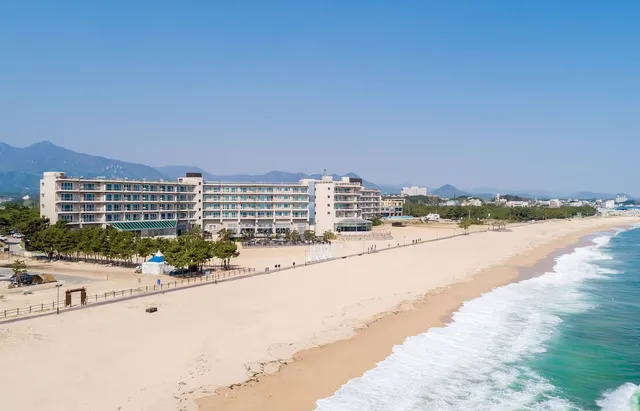 Kensington Resort Seorak Beach