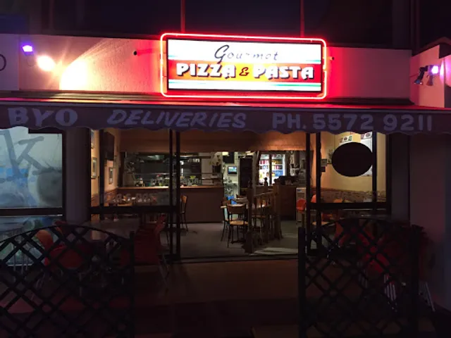 Gourmet Pizza & Pasta Ribs Miami