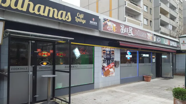 Bahamas Café Lounge