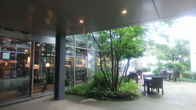 Starbucks Coffee - Shonan Tsutaya Books