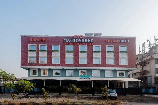 Capital O 28004 Hotel Mathoshree
