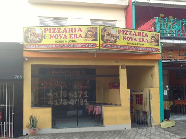 Pizzaria Nova Era - Forno á Lenha
