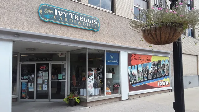 The Ivy Trellis Cards & Gifts