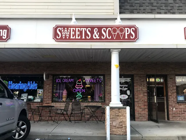 Sweets & Scoops