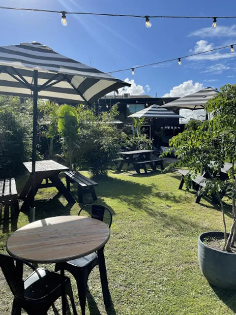 Pandanus garden bar and restaurant