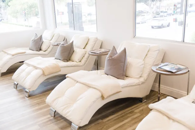 Hydration Room - Corona Del Mar