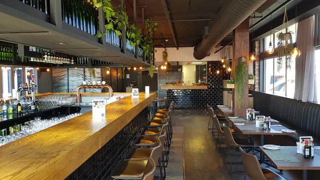 Skyline Rooftop Restaurant, Bar and Lounge