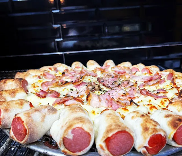 Real Pizzaria e Esfirraria