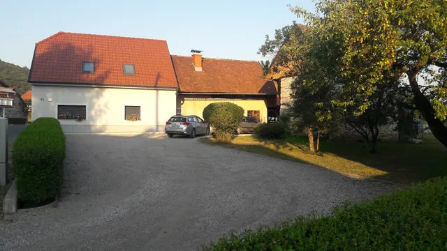 Apartma Sterle - Stari trg pri Ložu