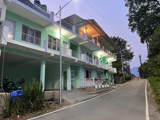 Corner 9 by the lake (formerly Lakefront and Kumaon local by the lake)