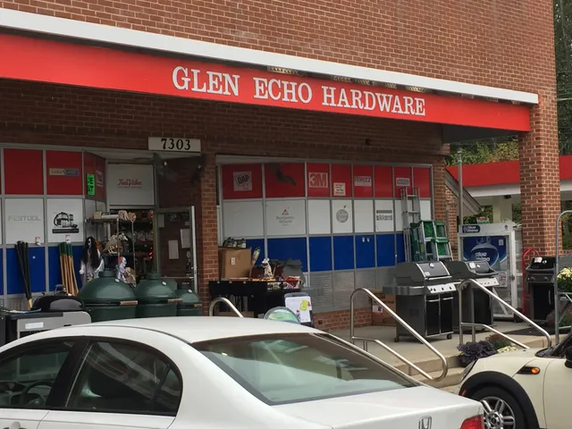 Christophers Glen Echo Hardware