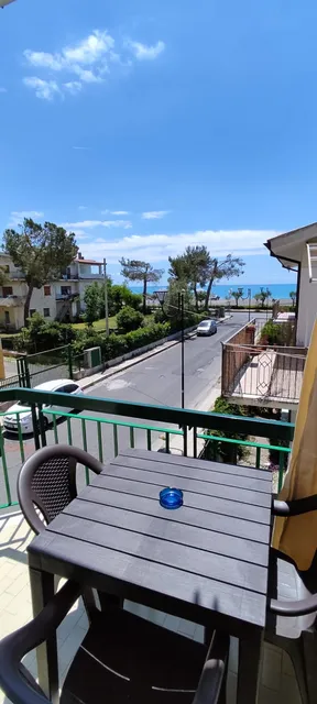 AD UN PASSO DAL MARE