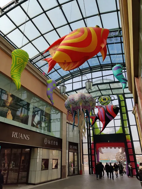 SOLANA蓝色港湾美食广场