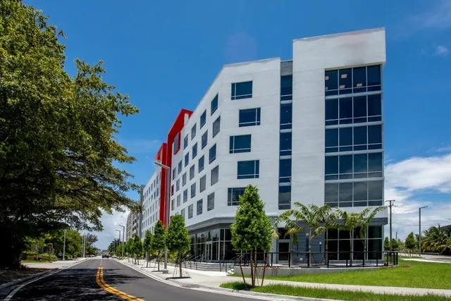 Kompose Boutique Hotel Miami Airport