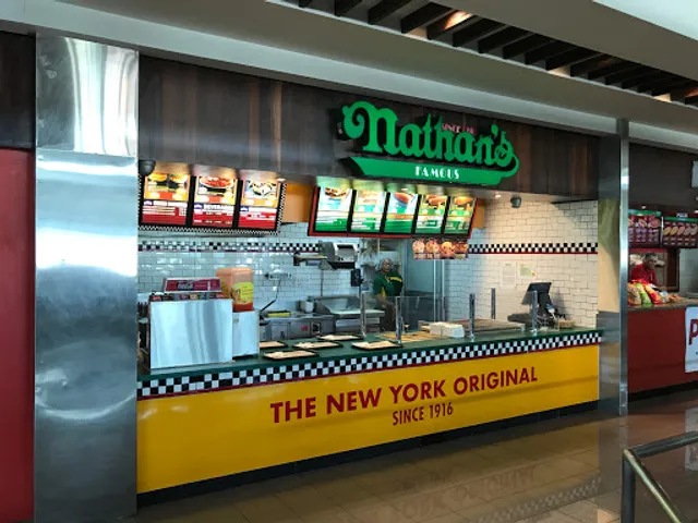 La Caña Bar and Lounge