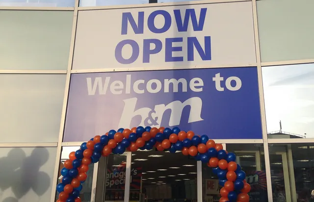 B&M Store
