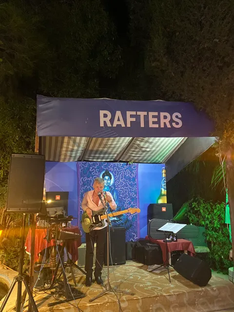 Royal Rafters Restaurant & Bar