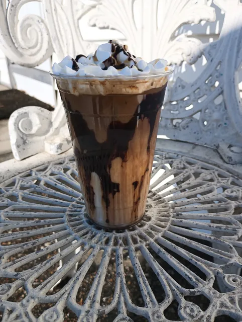 Coffee Crossing Drive-Thru