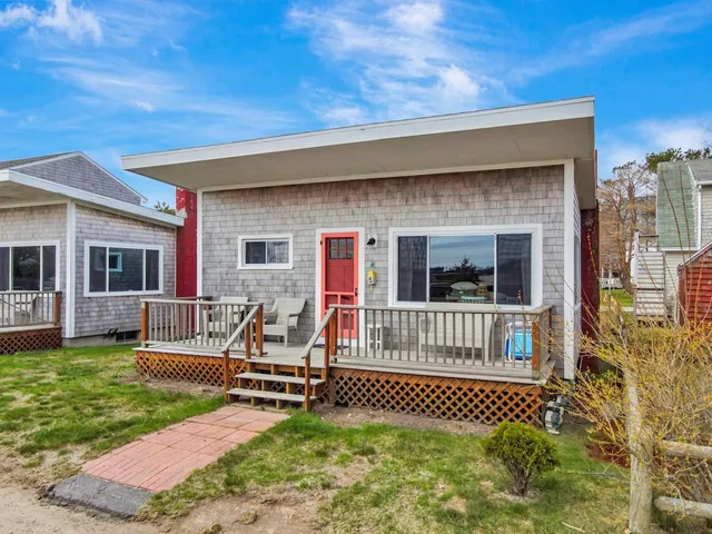 Spinneys Guest House & Beach Cottages