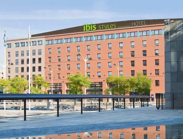 ibis Styles Évry Cathédrale