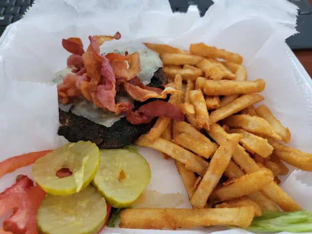 4th Quarter Bar & Grille