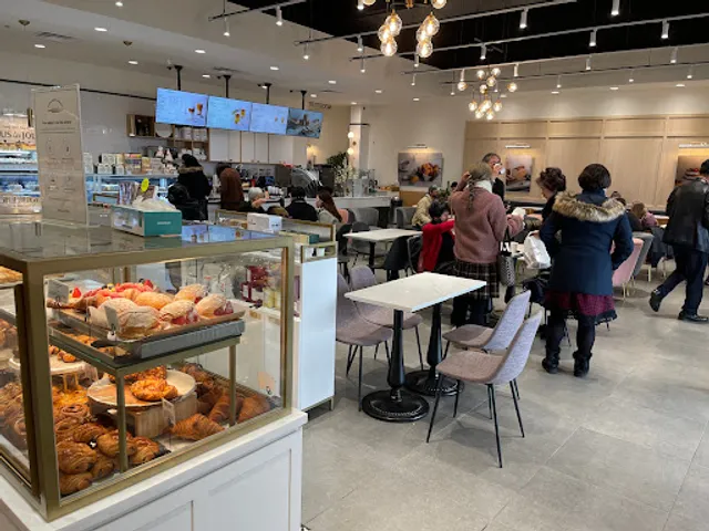 Tous les Jours Bakery & Cafe