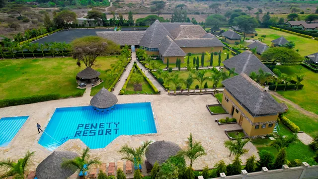 PENETY AMBOSELI RESORT