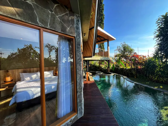 Villa 4-BR Klub Bunga No.10 Batu Malang