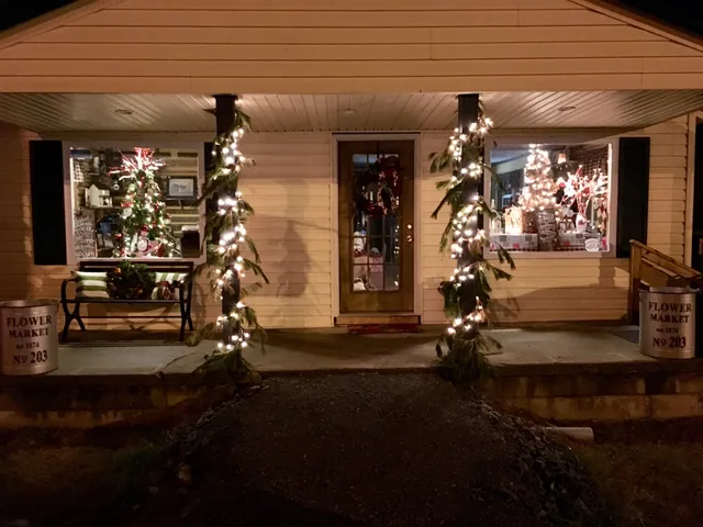 Tiffaney's Flowers & Gifts