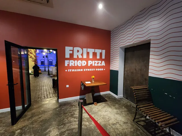 Fritti fried pizza