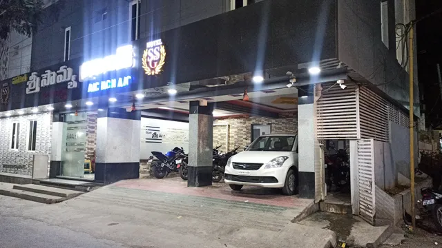 OYO 69992 Sri Sowmya Grand