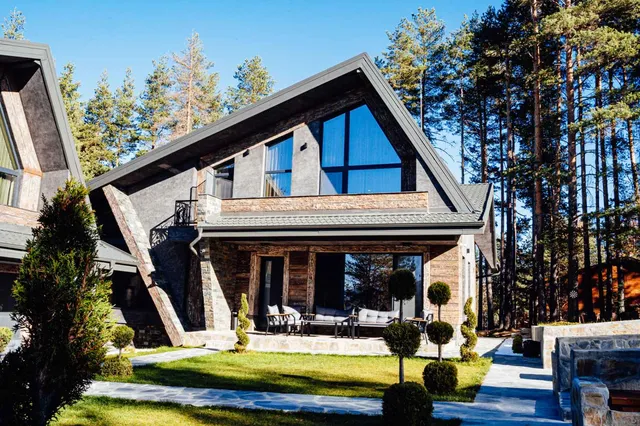 Луксозните Бараки "Амрита" & "Кастия" Цигов чарк