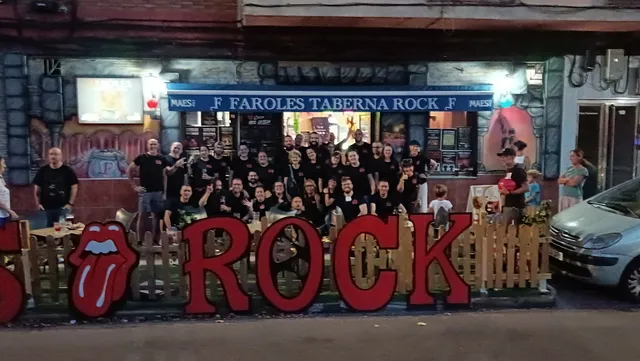 ROCK TAVERN FAROLES