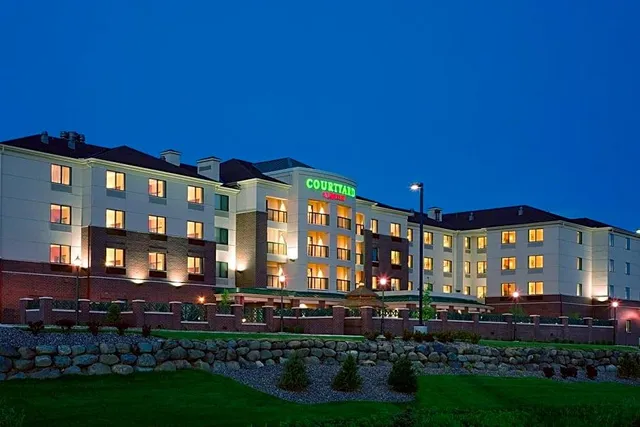 Courtyard by Marriott Madison East