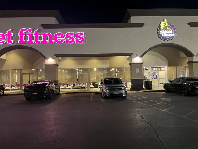 Boulder Crossing Mall