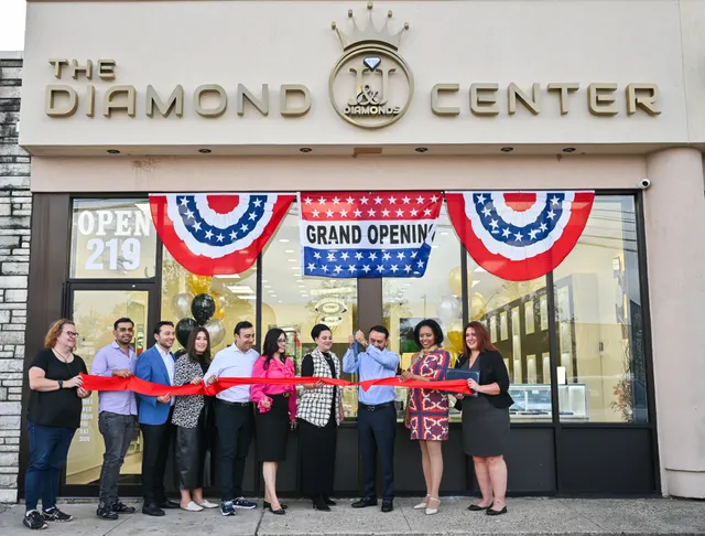 J&J Diamonds - The Diamond Center