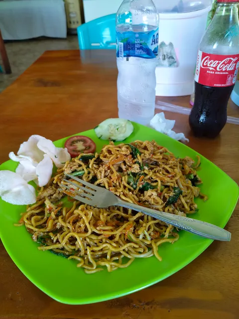 tiga dara 'rumah makan'