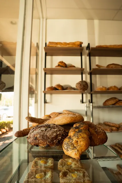 Golden Crust - Artisan Bakery