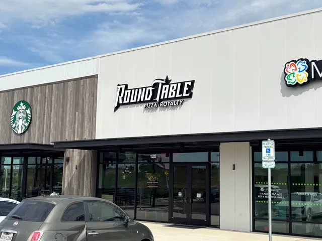Round Table Pizza