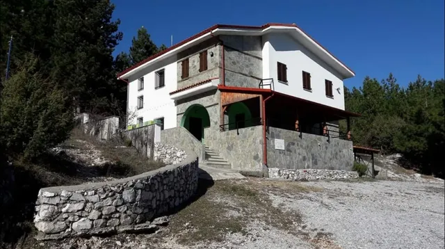 Koromilia Refuge Olympus