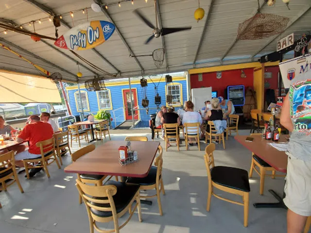 Rivercrest Lighthouse Marina Restaurant and Lounge