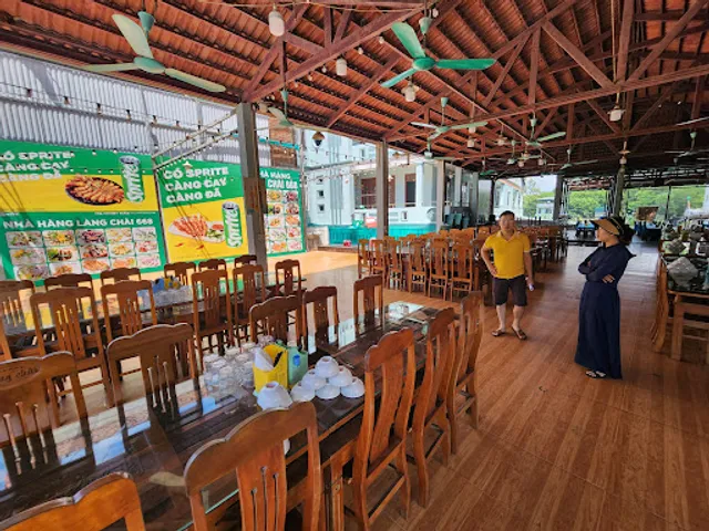 Nhà hàng Làng Chài 668