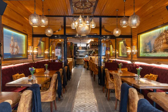 Constantine's Ark Restaurant & Cafe